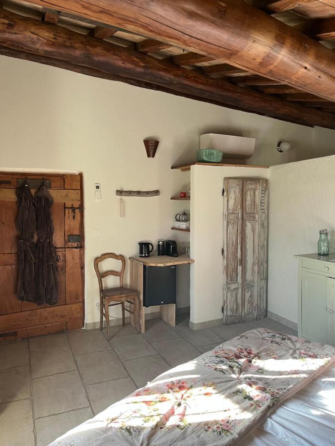 Bed and Breakfast Mas Lou Parpaioun Crestet Exterior foto