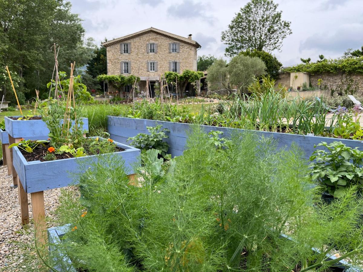 Bed and Breakfast Mas Lou Parpaioun Crestet Exterior foto